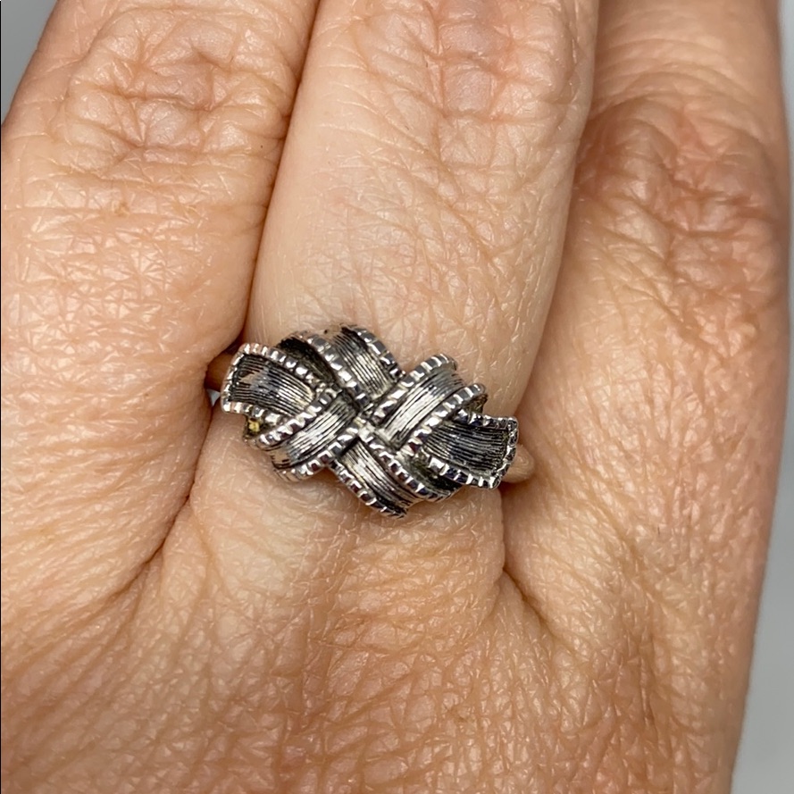 2/$15 Pretty Avon Woven Ribbon Ring.
